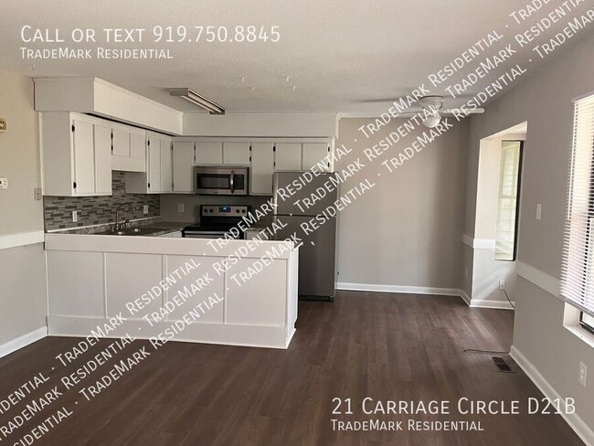 Building Photo - 21 A Carriage Cir