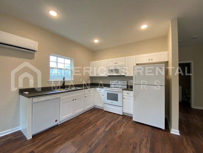 Building Photo - Home for Rent in Cullman! View with 48 Hou...