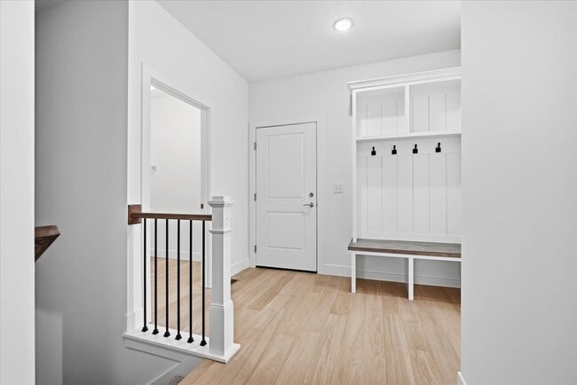 Building Photo - 13 Stone Ml Ct