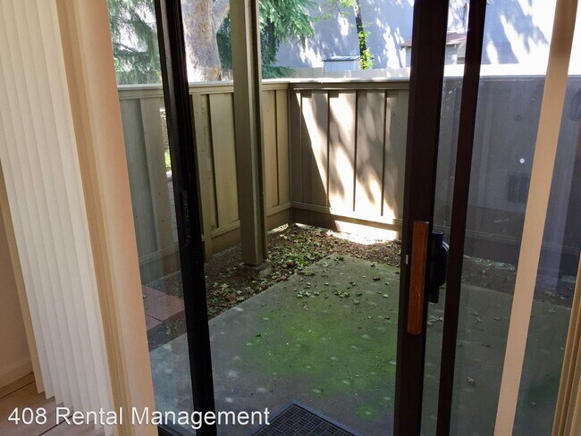 Building Photo - 1 br, 1 bath House - 5711 Makati Circle #B