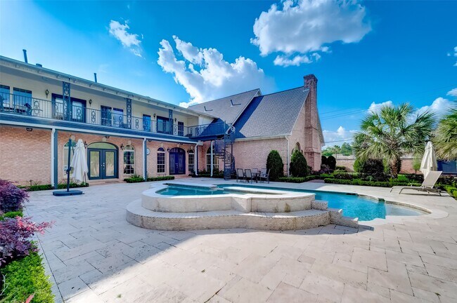 Building Photo - 12445 Memorial Dr