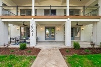 Building Photo - 621 Highland Park Dr