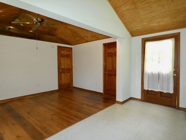 Building Photo - Pisgah Cottage