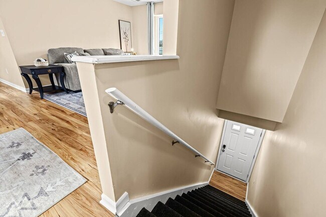 Building Photo - 18340 Mesle St