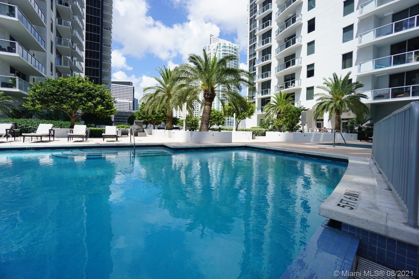 Building Photo - 1050 Brickell Ave