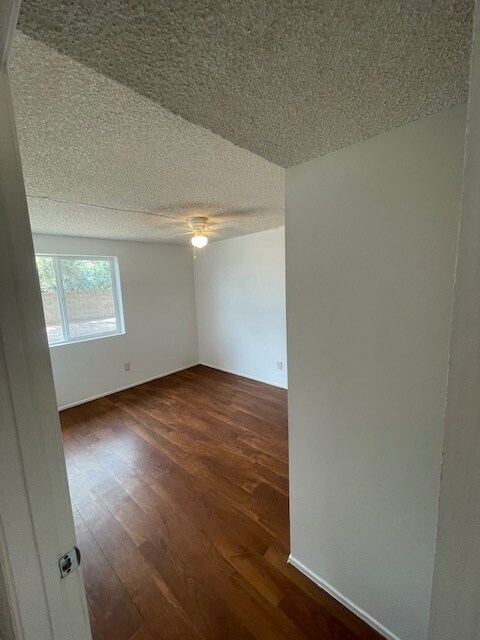 Building Photo - 8001 N El Tovar Pl