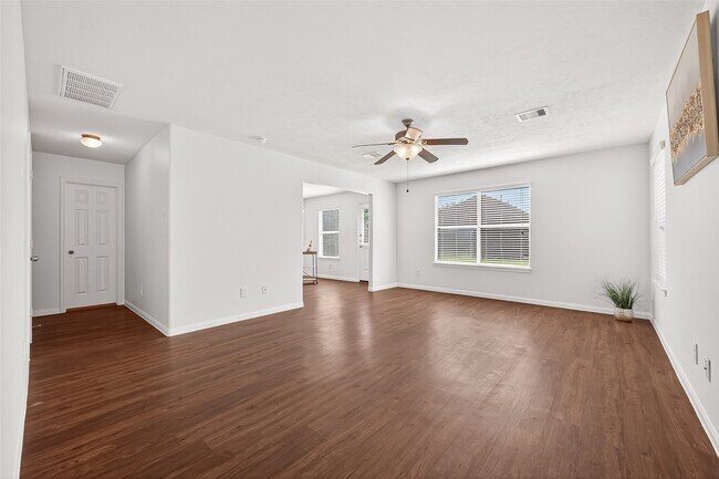 Building Photo - 5943 Stockholm Ct