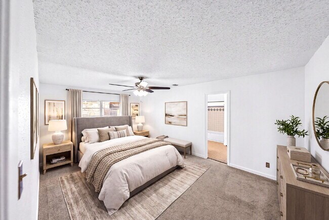 Building Photo - MINUTES FROM LACKLAND, MILES FROM BORING