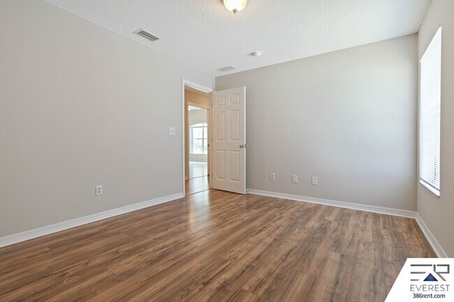Building Photo - 25 Port Royal Dr