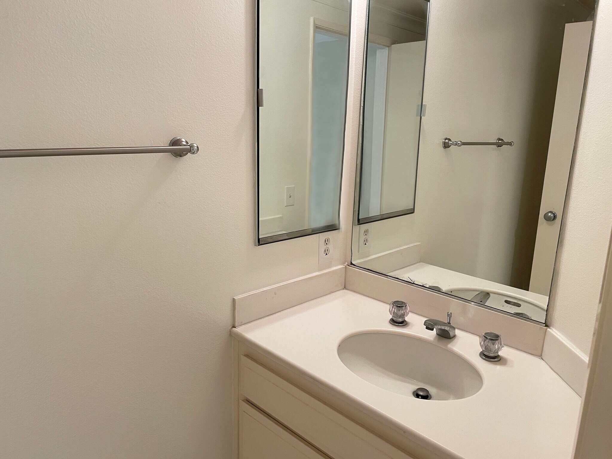 Building Photo - 120 The Village