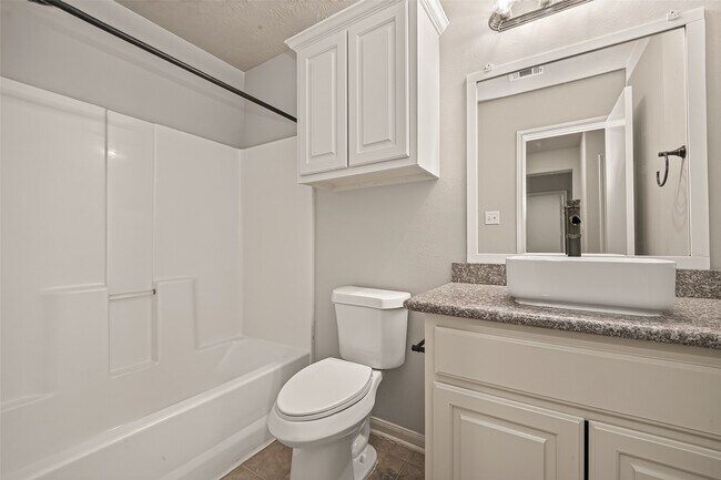 Building Photo - 16299 Hidden Deer Ln