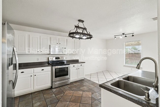 Building Photo - 5842 Blonde Canyon