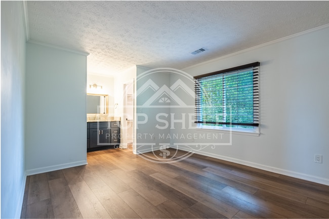 Building Photo - 1330 Kennesaw Trace Ct