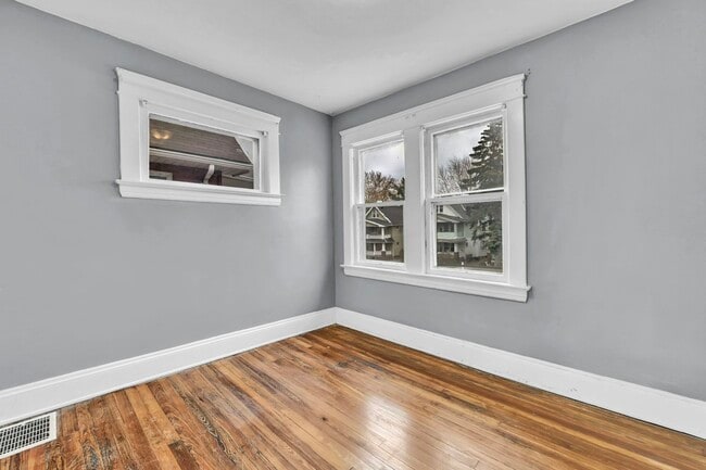 Building Photo - 1486 E 134th St