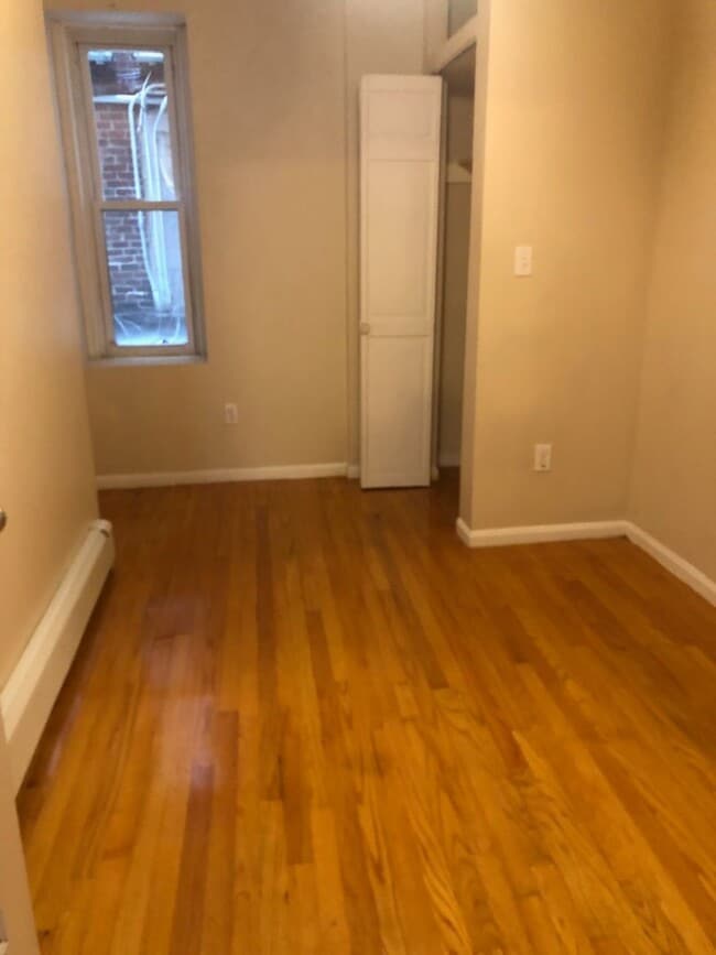 Building Photo - Beautiful 3 bed in the North End!