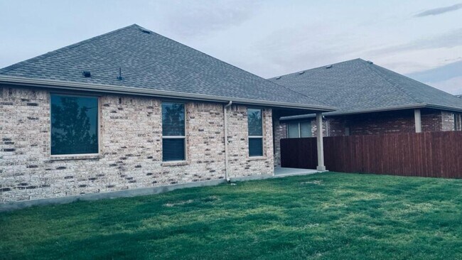 Building Photo - 4804 Dewy Rose Lane, Fort Worth, Texas 76131