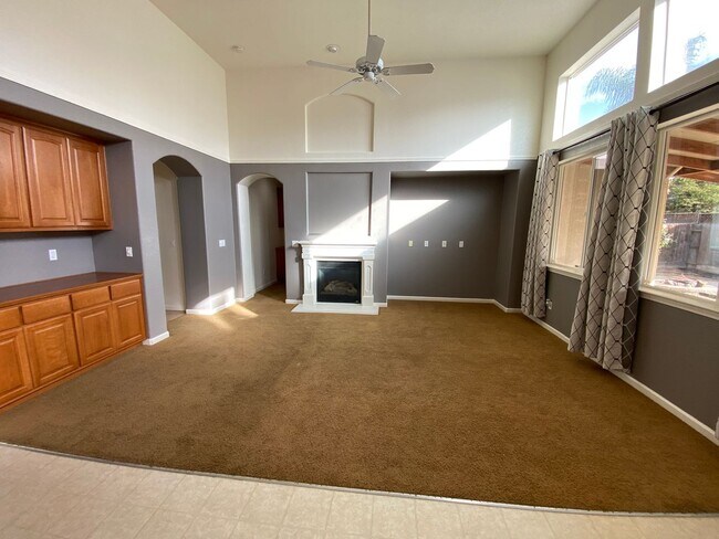 Building Photo - Elegant 2 story home in NW Visalia Coming ...