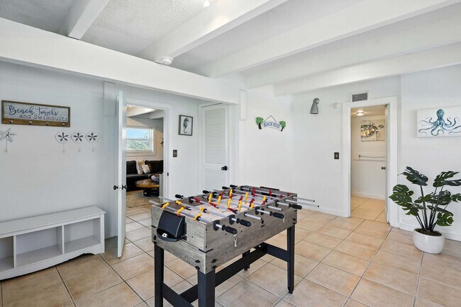 Building Photo - 62 Ocean St