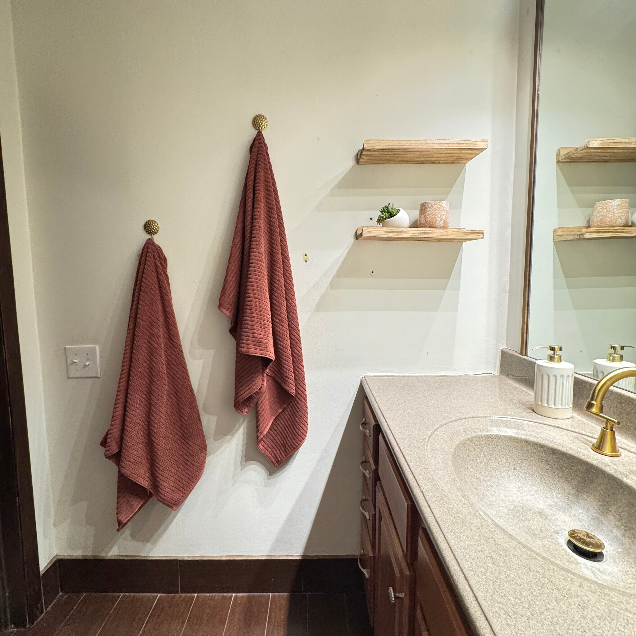 Building Photo - 951 Tecumseh St