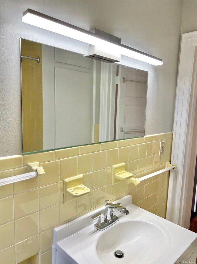 Building Photo - 93 Myrtle Blvd