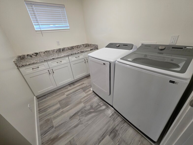 Washer and Dryer - 6662 S Highland Dr