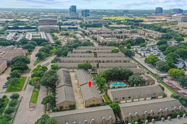 Building Photo - 9850 Pagewood Ln