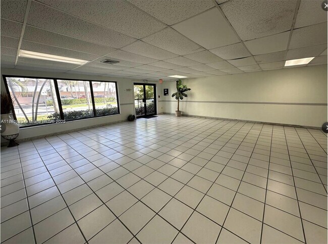 Building Photo - 3582 NE 171 St