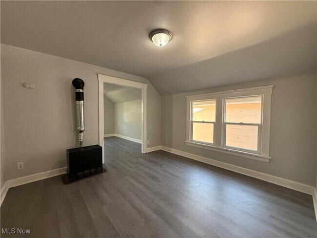 Building Photo - 6014 Madison Ave