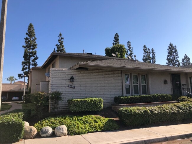 Building Photo - 183 Southampton Way