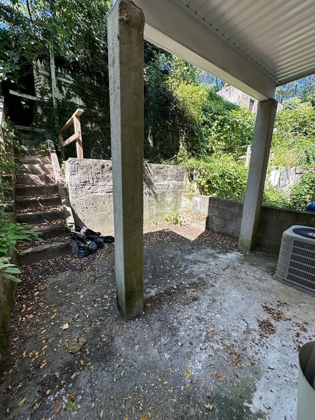 Building Photo - 2 Bed, 1 Bath. Section 8 Approved