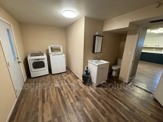 Building Photo - 1111 N 18th St