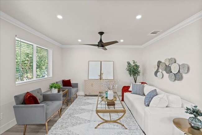 Building Photo - 4BR Home on 0.35-Acre Lot | Owned Solar