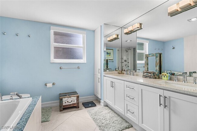 Building Photo - 10701 Gulf Shore Dr