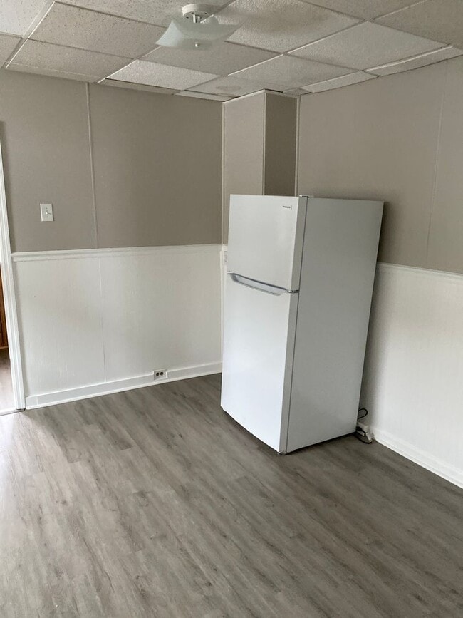 Building Photo - 137-137 Birkett St