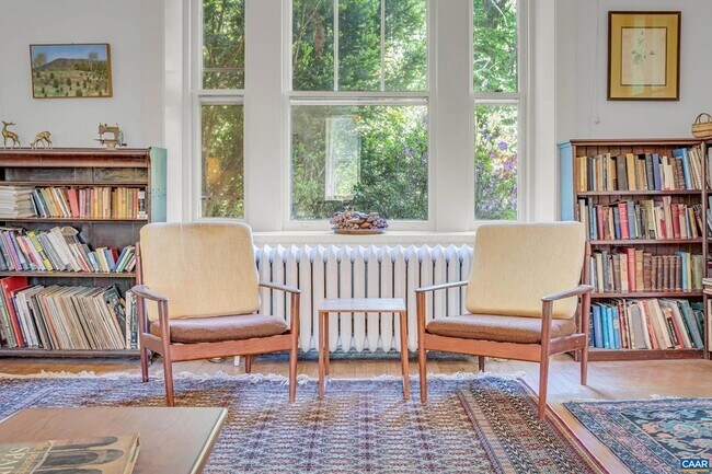 Building Photo - 502 Park Hill