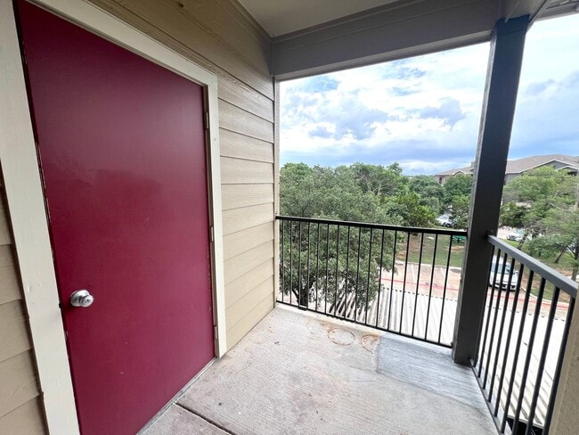 Building Photo - 2320 Gracy Farms Ln