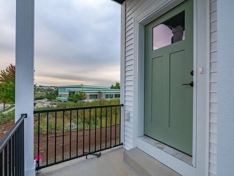 Building Photo - 115 Prairie Heights Dr