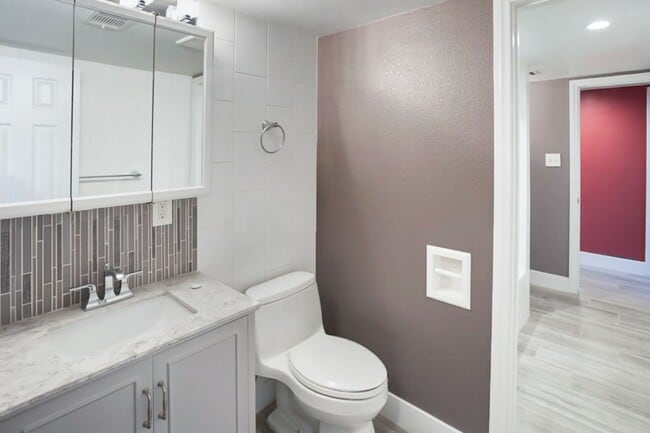 Building Photo - Beautiful, nicely updated, ENERGY EFFICIENT HOME FOR LOW UTILITY BILLS