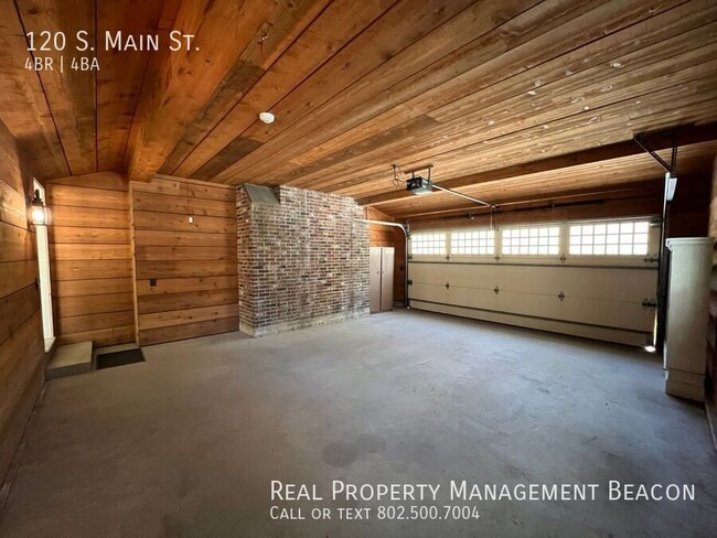 Building Photo - 120 S Main St