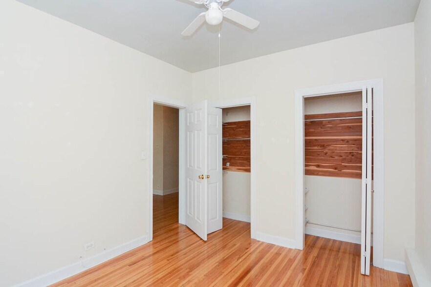 Building Photo - 3733 N Pine Grove Ave