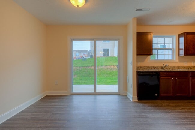 Building Photo - More units and move-in options available!