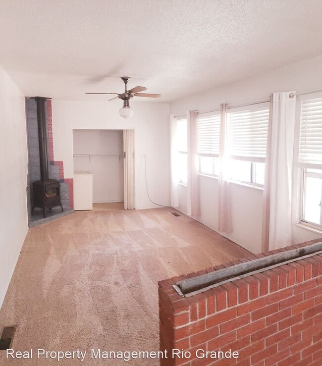 Building Photo - 3 br, 2 bath House - 3801 Tulane DR NE