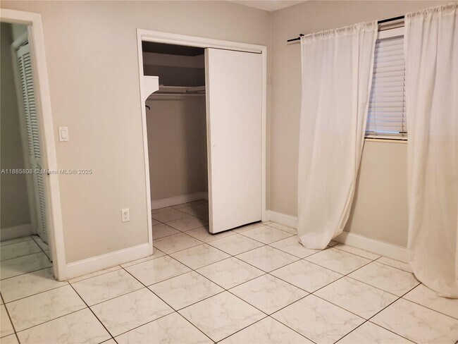 Building Photo - 9400 SW 180th St