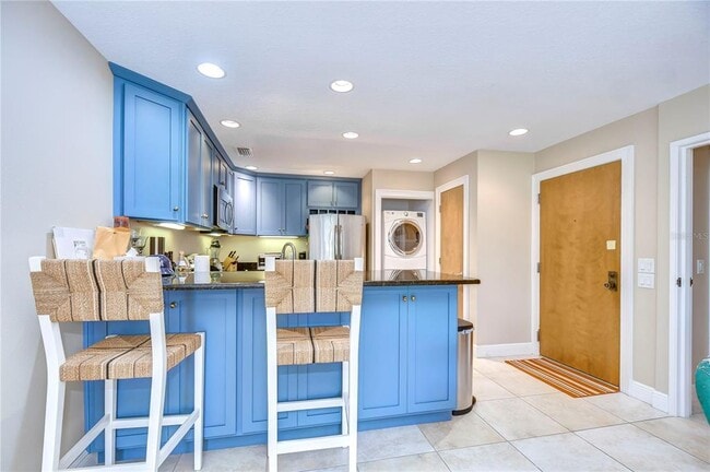 Building Photo - 29300 Bay Hollow Dr