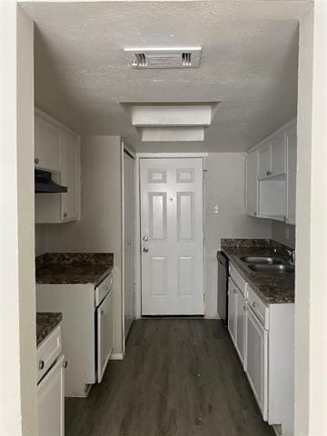 Building Photo - 7924 Silverdale Dr