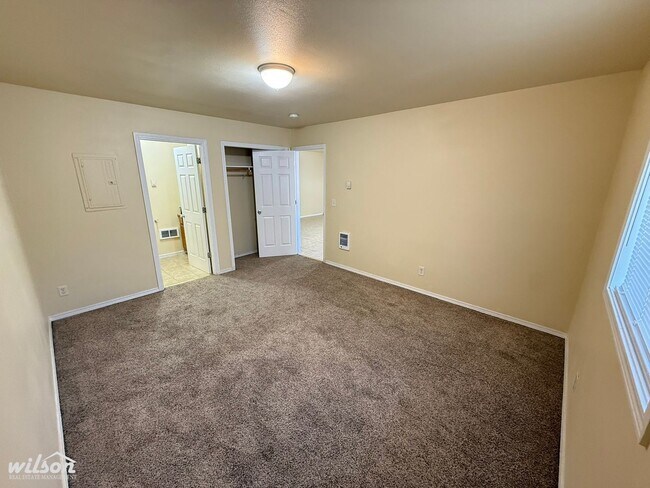 Building Photo - 2508 Willow St