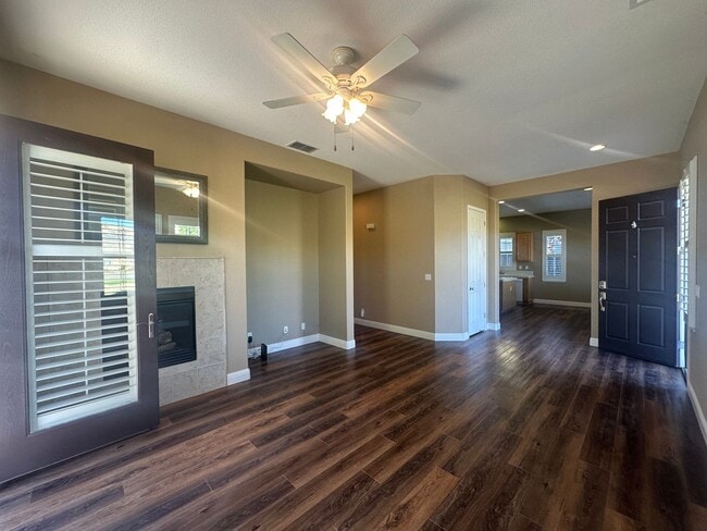 Building Photo - 9456 Vintner Cir