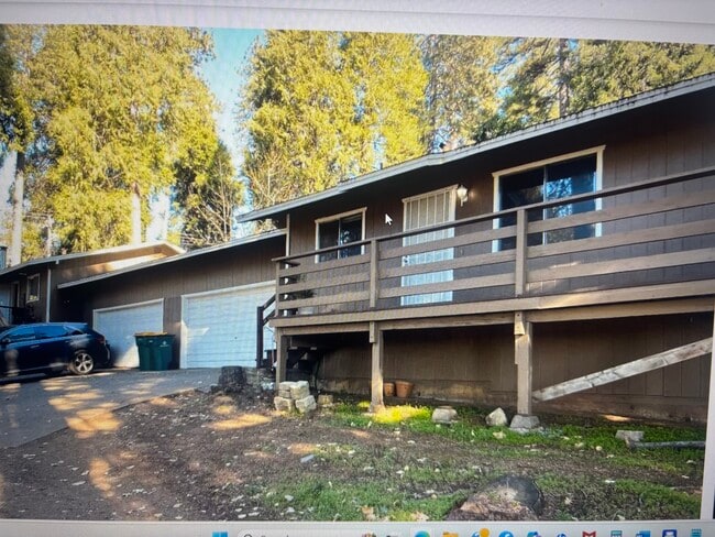 Building Photo - 6220 Spruce St