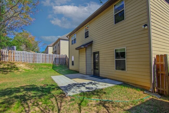 Building Photo - 1907 Westminster Dr