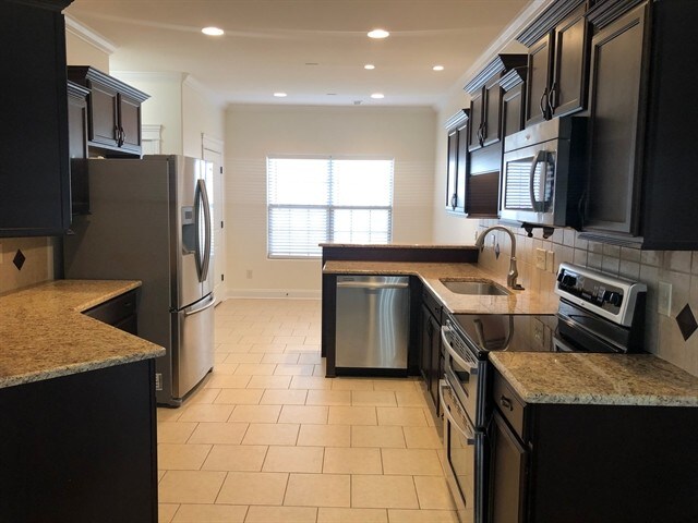 Building Photo - 5305 Cloister Dr